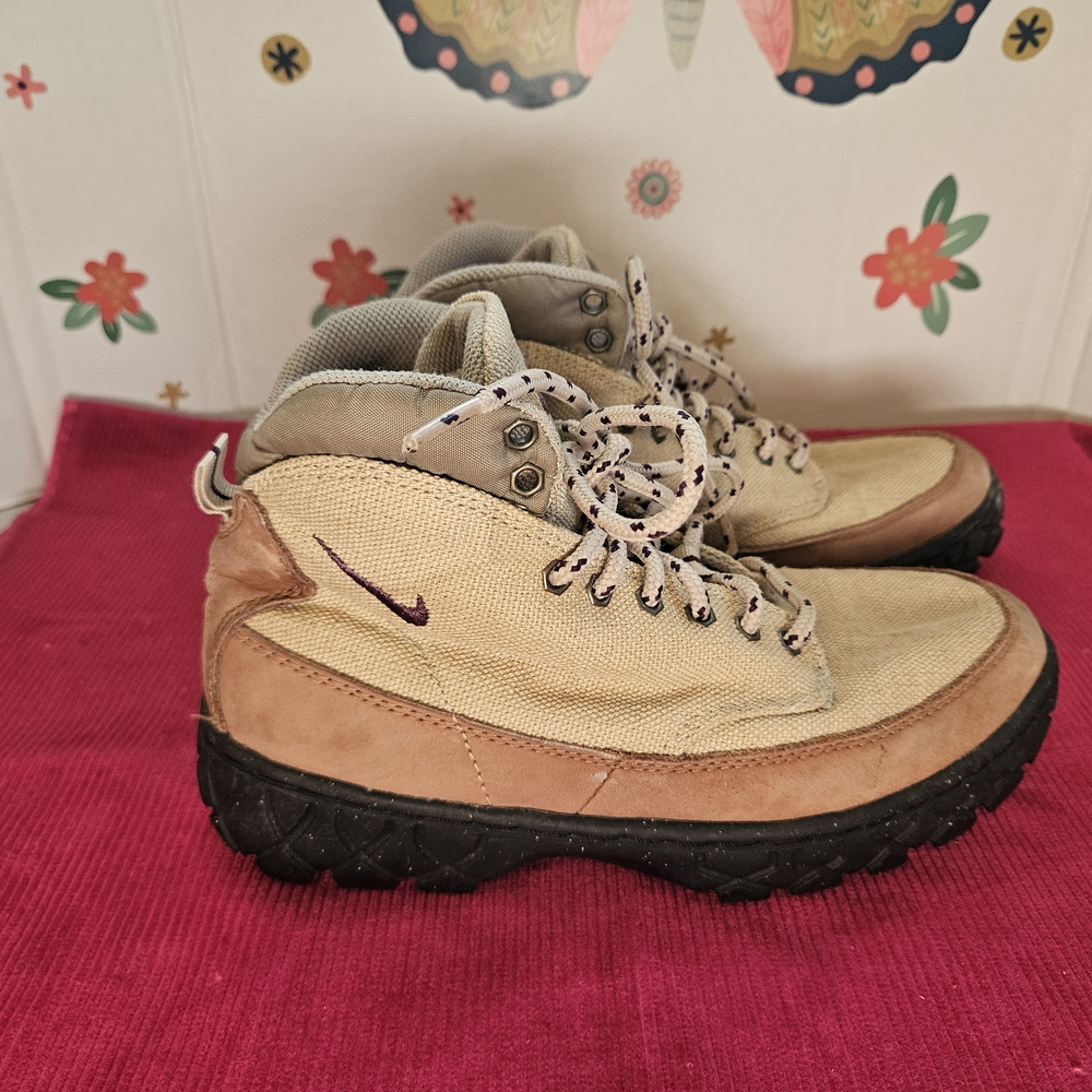 Nike ACG Vintage Hiking Boots 950406 Sz 7 US Preowned 1990's